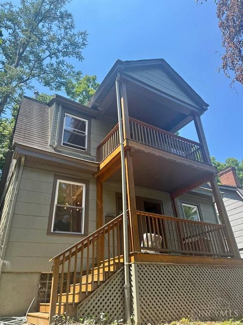 3033 Marshall Ave, Cincinnati, OH, 45220-2511 | Card Image