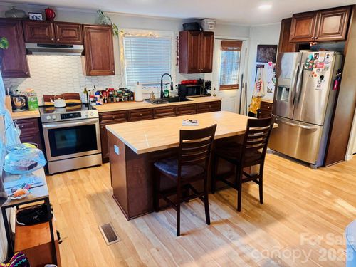 1217 Allen St, Charlotte, NC, 28205-2828 | Card Image