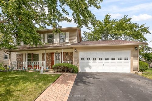 2460 N Crescent Ln, Aurora, IL, 60504-6016 | Card Image