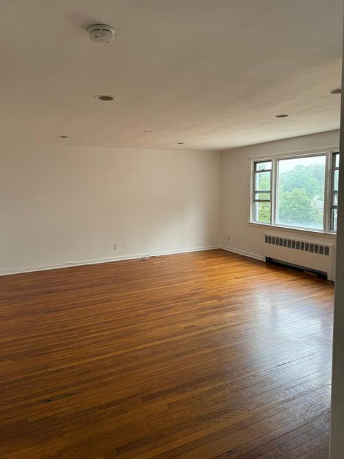 apt-2h-205 W Post Rd, White Plains, NY, 10606-2940 | Card Image