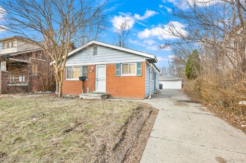 15841 Braile St, Detroit, MI, 48223-1103 | Card Image
