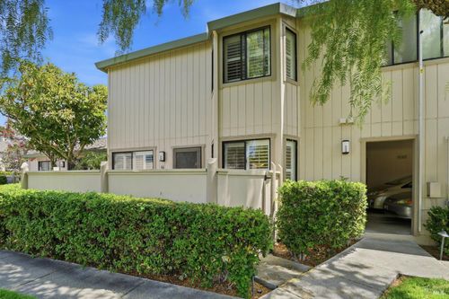 46 Wharf Cir, San Rafael, CA, 94903-2256 | Card Image