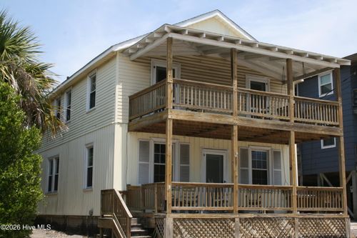 7 Columbia St E, Wrightsville Beach, NC, 28480-2841 | Card Image