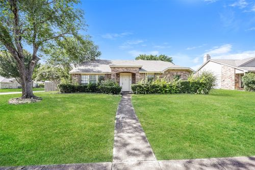 513 Rainier St, Cedar Hill, TX, 75104-2283 | Card Image