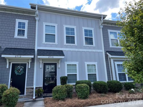 2510 Gallery Dr, Denver, NC, 28037-9262 | Card Image