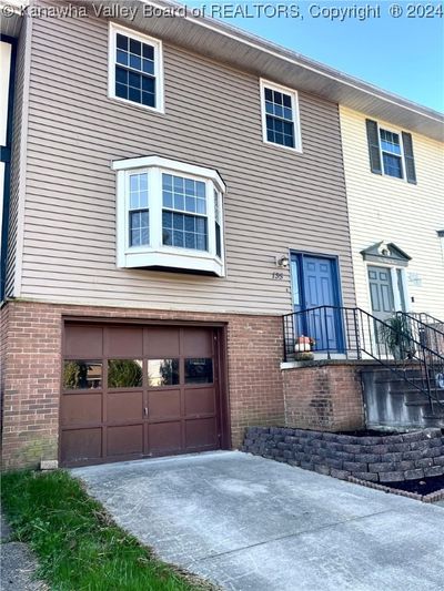 135 Geronimo Drive, Townhouse with 3 bedrooms, 2 bathrooms and null parking in Saint Albans WV | Image 2