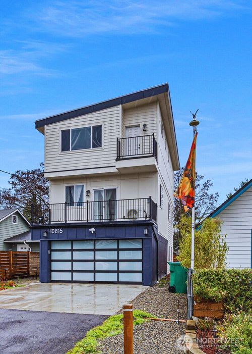 10615 2nd Pl Sw, Seattle, WA, 98146-2333 | Card Image