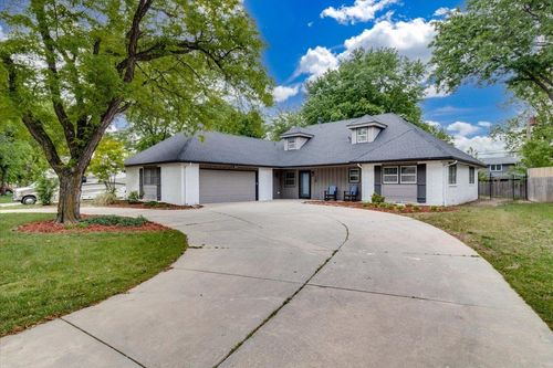 720 N Stratford Ln, Wichita, KS, 67206-1455 | Card Image