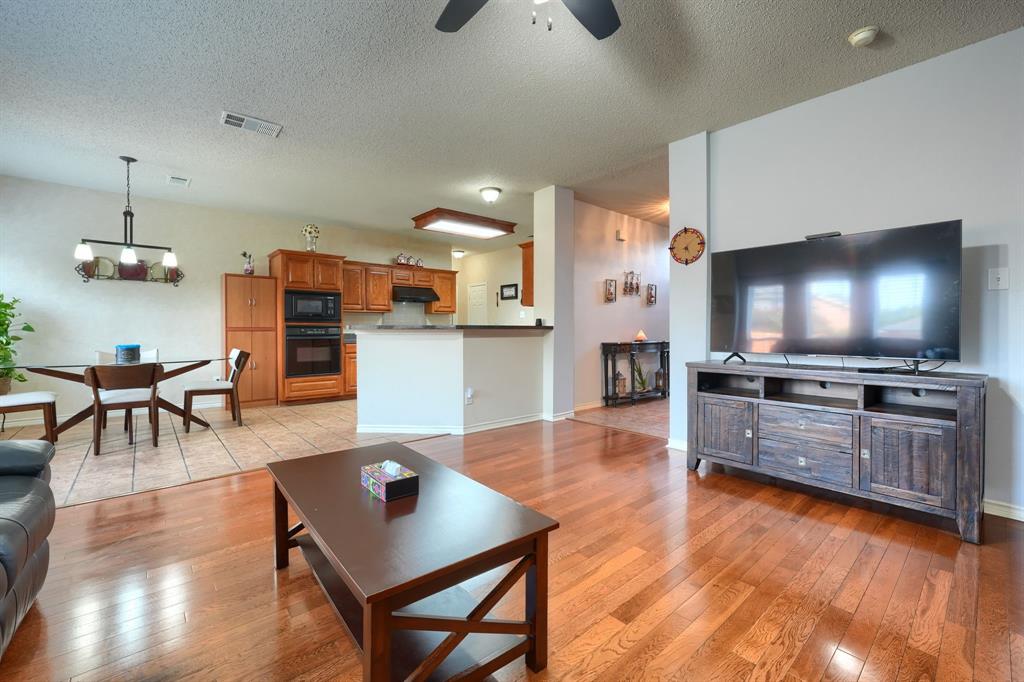 Pine Bluff Dr, Allen, TX 75002