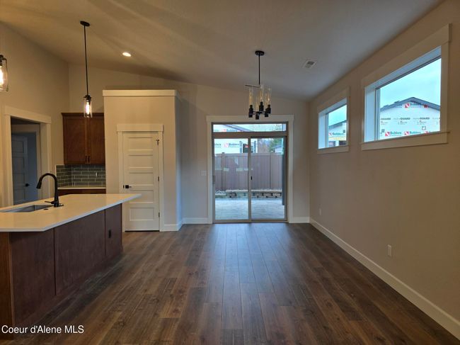 Great Room | Image 16