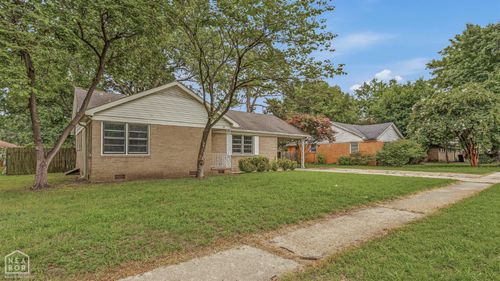 1108 Terry Ln, Blytheville, AR, 72315-1740 | Card Image