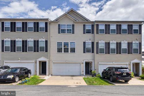 146-2303 Golden Eagle Dr, YORK, PA, 17408-9411 | Card Image