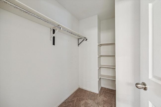 Huge closet | Image 19