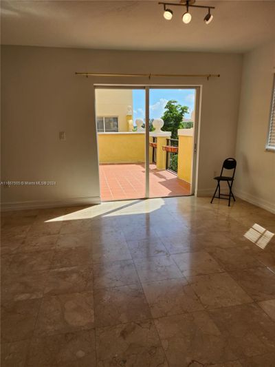 502 - 322 Madeira Ave, Condo with 1 bedrooms, 1 bathrooms and null parking in Coral Gables FL | Image 3