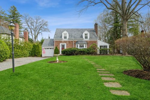 12 Orchard Meadow Rd, East Williston, NY, 11596-2504 | Card Image