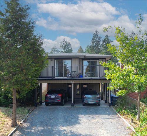 633 Hillcrest Ave, Nanaimo, BC, V9R3M8 | Card Image