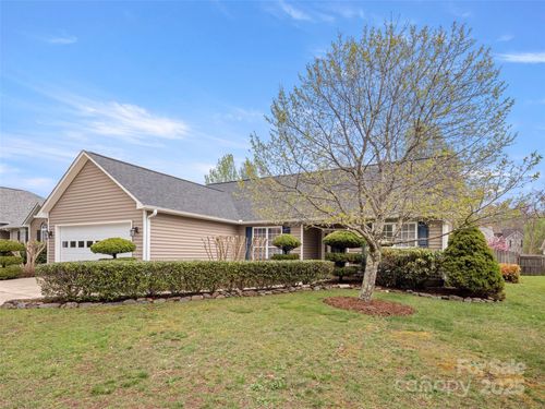 135 S Sunberry Trl, Fletcher, NC, 28732-6520 | Card Image