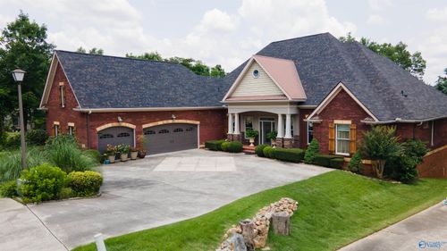 601 Smokey Mountain Cir Se, Huntsville, AL, 35803-2835 | Card Image