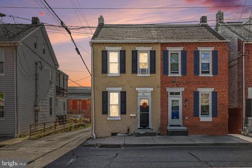 24 N 5th St, COLUMBIA, PA, 17512-1202 | Card Image