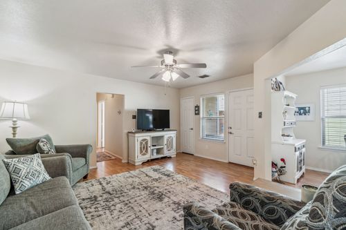 836 Village Point Ln, Fort Worth, TX, 76108-4616 | Card Image