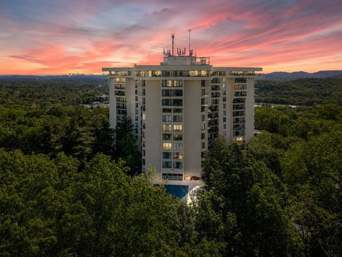 1012-6666 Brookmont Ter, Nashville, TN, 37205-4629 | Card Image