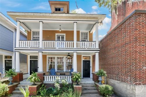 11 E 34th St, Savannah, GA, 31401-7432 | Card Image