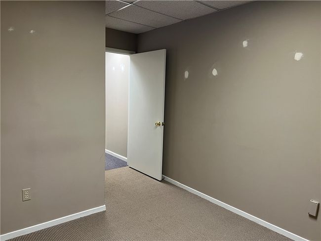 Suite 208 | Image 6