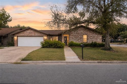 1222 S Doe St, San Juan, TX, 78589-2003 | Card Image