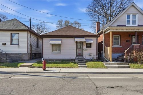 1382 Cannon St E, Hamilton, ON, L8H1W1 | Card Image
