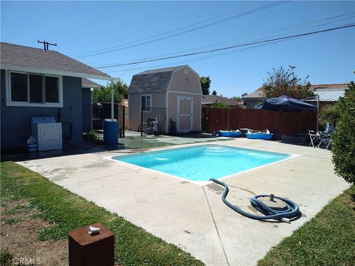 609 S Buena Vista St, Hemet, CA, 92543-6066 | Card Image