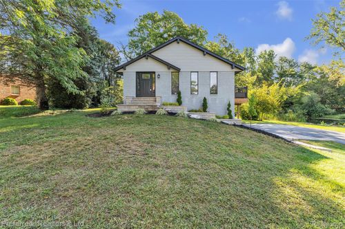 3852 San Mateo Rd, Waterford Twp, MI, 48329-2462 | Card Image