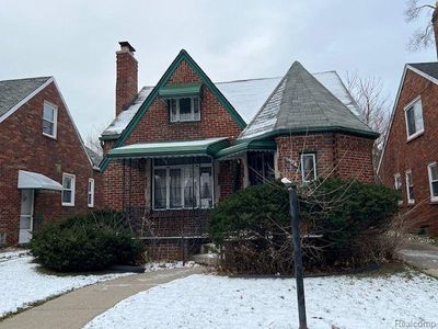 18034 Griggs Street, Home with 3 bedrooms, 1 bathrooms and null parking in Detroit MI | Image 1