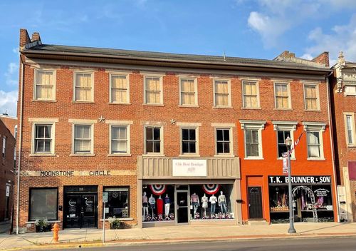 115 W Main St, Circleville, OH, 43113-1619 | Card Image