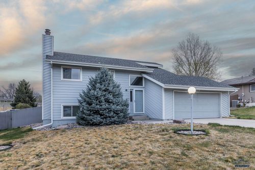 3010 Country Club Ct, Rapid City, SD, 57702-5287 | Card Image