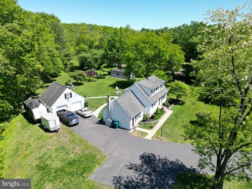 31 Bordentown Chesterfield Rd, Chesterfield, NJ, 08515-2915 | Card Image