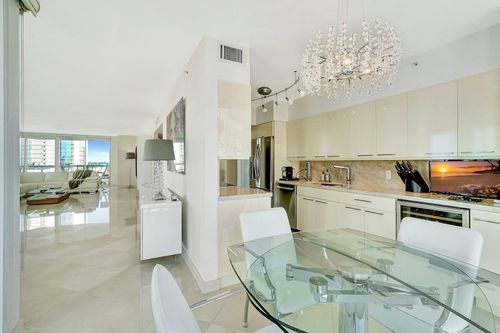 641-16400 Collins Ave, Sunny Isles Beach, FL, 33160-4564 | Card Image