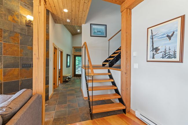 304 Esplanade Rd, House other with 3 bedrooms, 2 bathrooms and null parking in Gibsons BC | Image 20