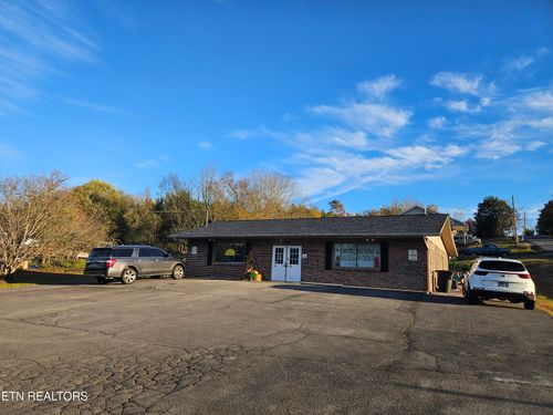 813 Wye Dr, Seymour, TN, 37865-6531 | Card Image