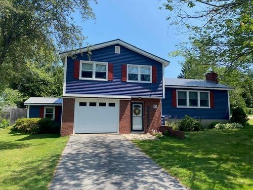 15 Vernon Avenue, Rochester, NH, 03867 | Card Image