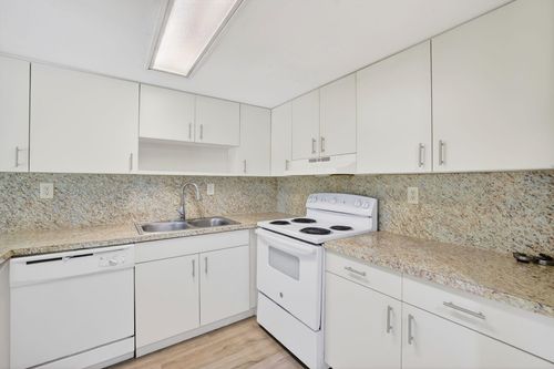 321 Gulfstream Road, Dania Beach, FL, 33004 | Card Image