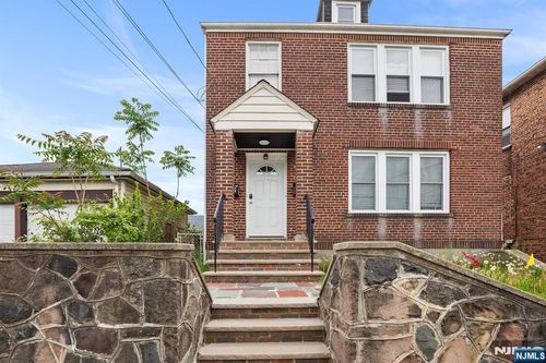 58 Floyd Ave, Bloomfield, NJ, 07003-5628 | Card Image