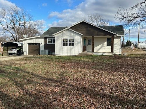 208 Lakeside Drive, Holdenville, OK, 74848 | Card Image