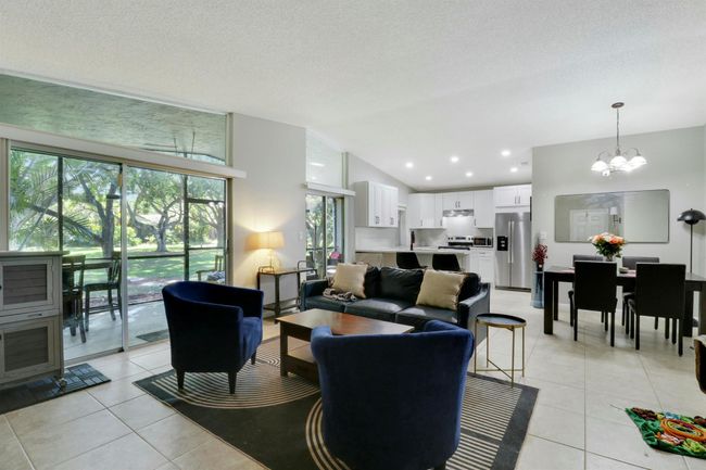 22274 Misty Woods Way, Condo with 3 bedrooms, 2 bathrooms and null parking in Boca Raton FL | Image 4