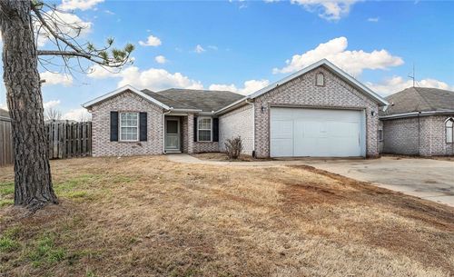 900 Sw River Rock St, Bentonville, AR, 72712-8106 | Card Image