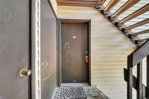 240 Pacific Drive, Hampton, VA, 23666 | Card Image