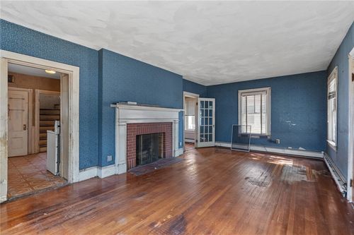 199 Garden St, Pawtucket, RI, 02860-3762 | Card Image