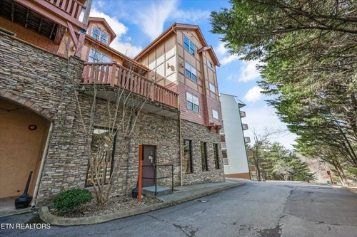 unit-3212-830 Golf View Blvd, Pigeon Forge, TN, 37863 | Card Image