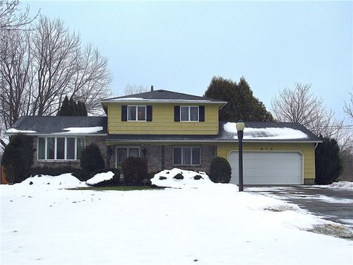 672 Gillett Rd, Spencerport, NY, 14559-2045 | Card Image