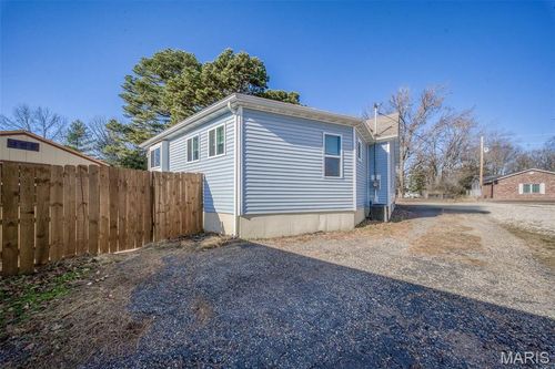 114 Cartall St, Saint James, MO, 65559-1806 | Card Image