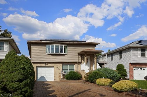 252 Washington Ave, Kenilworth, NJ, 07033-1132 | Card Image